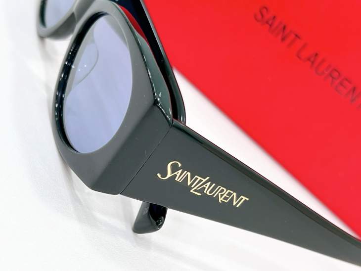 Picture of Saint Laurent Sunglasses _SKUfw79568338fw